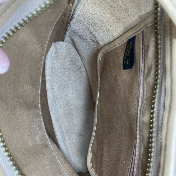 COLDWATER CANYON HOBO-STYLE BUCKET SHOULDER BAG IN BEIGE - Picture 6 of 9